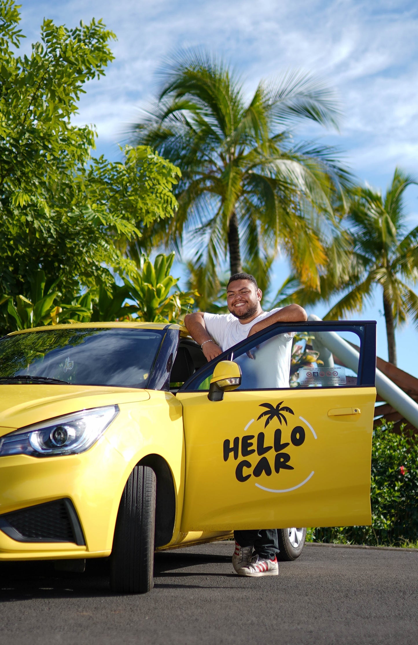 Hello Car - Peugeot 208 ou équivalent